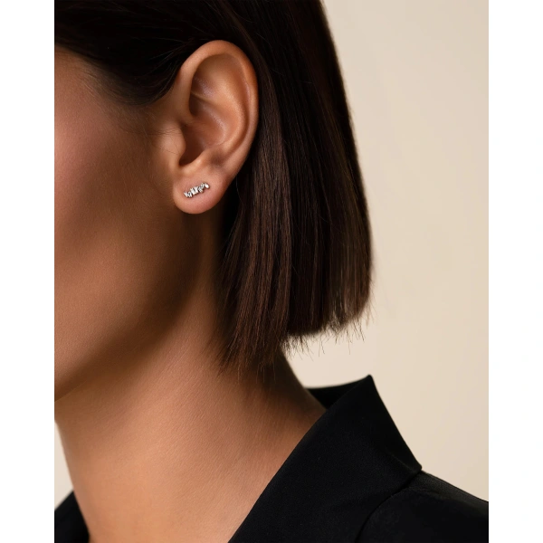 Suzanne Kalan Classic Diamond Bar Studs in 18K Rose Gold | Fine Earrings | Coveti