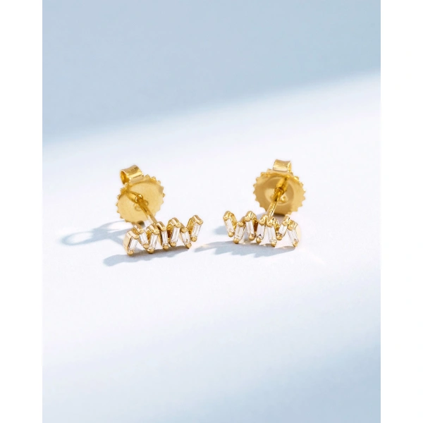 Suzanne Kalan Classic Diamond Bar Studs in 18K Yellow Gold | Fine Earrings | Coveti