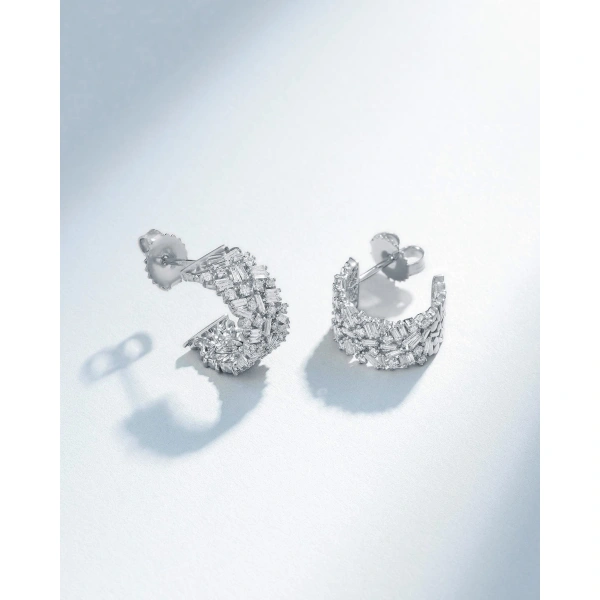 Suzanne Kalan Classic Diamond Icon Midi Hoops in 18K White Gold | Fine Earrings | Coveti