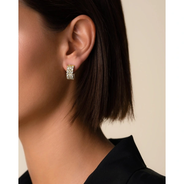 Suzanne Kalan Classic Diamond Icon Midi Hoops in 18K Yellow Gold | Fine Earrings | Coveti