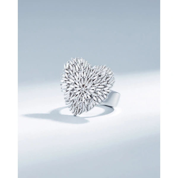Suzanne Kalan Classic Diamond Large Heart Ring in 18K White Gold | Fine Rings | Coveti