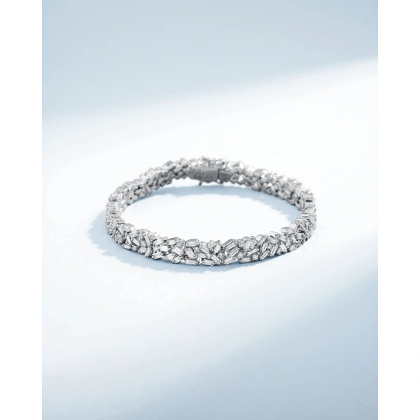 Suzanne Kalan Classic Diamond Midi Sparkler Tennis Bracelet in 18K White Gold | Fine Bracelets | Coveti