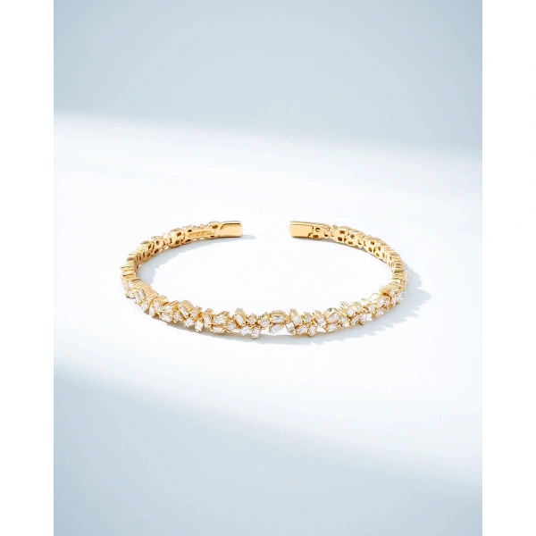 Suzanne Kalan Classic Diamond Sparkler Bangle in 18K Yellow Gold | Fine Bracelets | Coveti