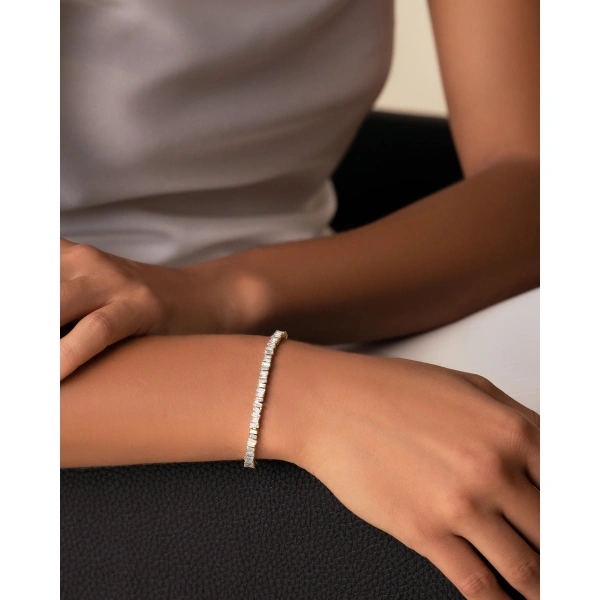 Suzanne Kalan Classic Diamond Tennis Bracelet in 18K Yellow Gold, Ref. AKB308-YGX | Fine Bracelets | Coveti