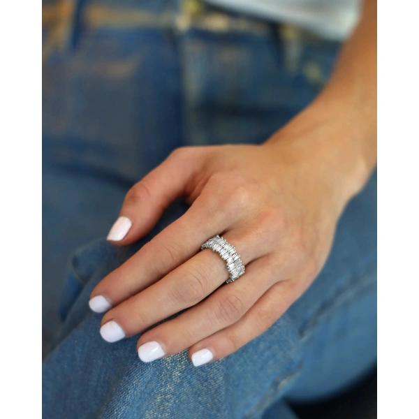 Suzanne Kalan Classic Gold Full Baguette Diamond Midi Band in 18K White Gold | Fine Rings | Coveti