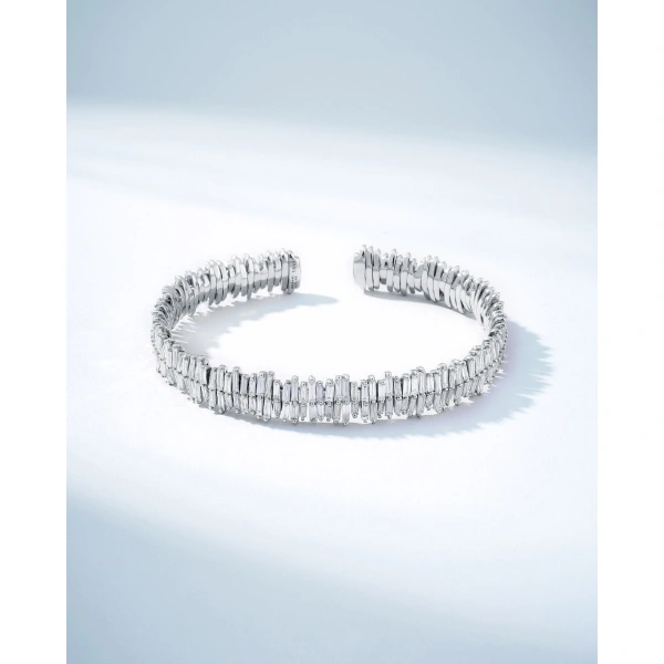 Suzanne Kalan Classic Gold Full Baguette Midi Bangle in 18K White Gold | Fine Bracelets | Coveti