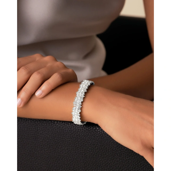 Suzanne Kalan Classic Gold Full Baguette Milli Bangle in 18K White Gold, Ref. AKB209-WGX | Fine Bracelets | Coveti