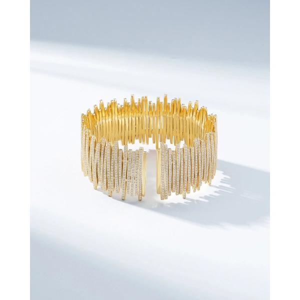 Suzanne Kalan Classic Gold Full Pave Cuff in 18K Yellow Gold | Fine Bracelets | Coveti