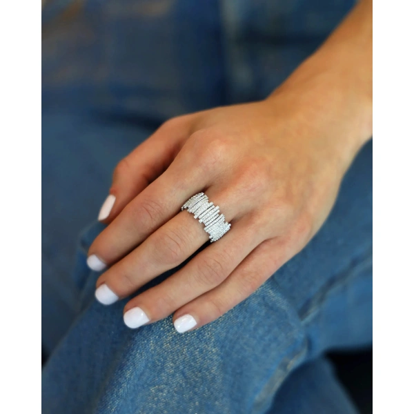 Suzanne Kalan Classic Gold Full Pave Diamond Milli Band in 18K White Gold | Fine Rings | Coveti