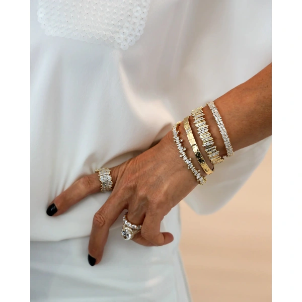 Suzanne Kalan Gilded Diamond Bangle in 18K Yellow Gold | Fine Bracelets | Coveti