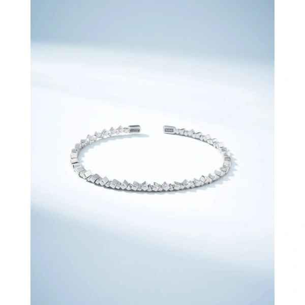 Suzanne Kalan Golden Mini Bangle in 18K White Gold | Fine Bracelets | Coveti
