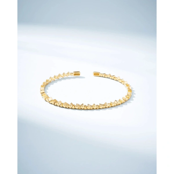 Suzanne Kalan Golden Mini Bangle in 18K Yellow Gold | Fine Bracelets | Coveti