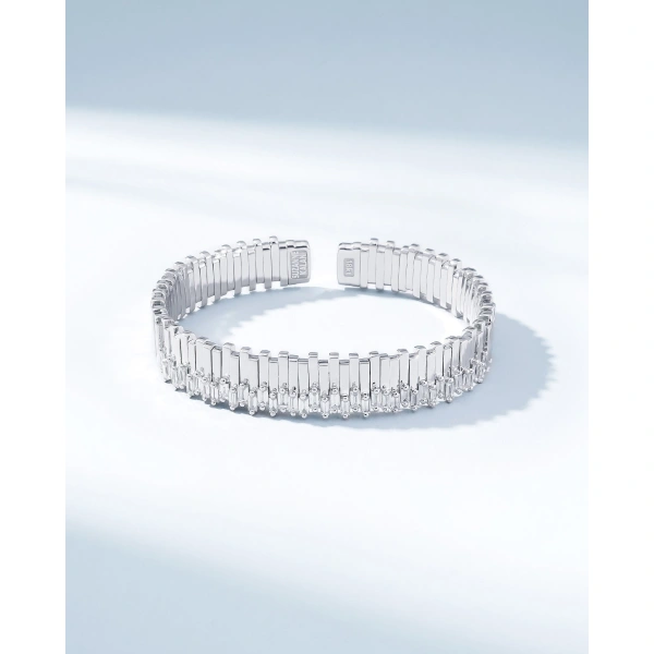 Suzanne Kalan Golden Stacker Diamond Bangle in 18K White Gold | Fine Bracelets | Coveti