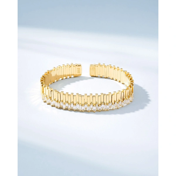 Suzanne Kalan Golden Stacker Diamond Bangle in 18K Yellow Gold | Fine Bracelets | Coveti