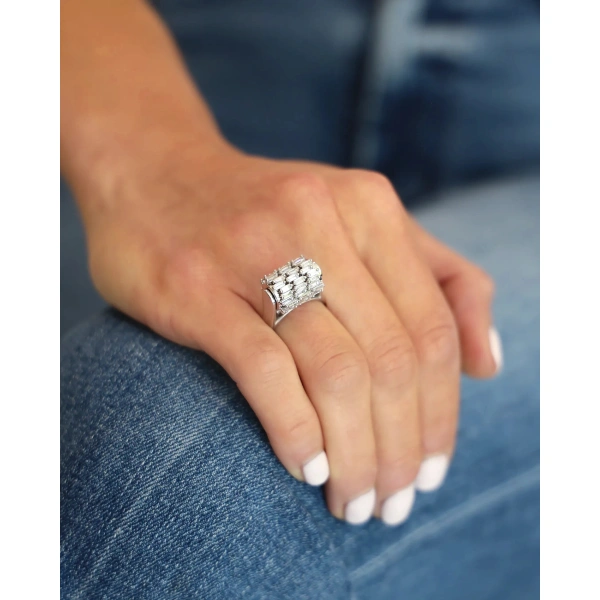 Suzanne Kalan Infinite Triple Row Diamond Spinner Ring in 18K White Gold, Ref. BAR1076D-WGXX | Fine Rings | Coveti