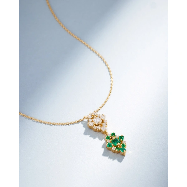 Suzanne Kalan La Fantaisie Double Star Diamond & Emerald Pendant in 18K Yellow Gold | Fine Necklaces | Coveti