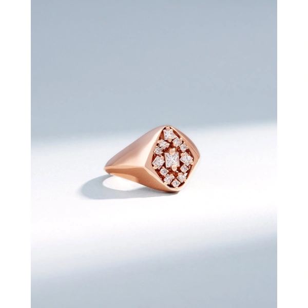 Suzanne Kalan La Fantaisie Star Diamond Signet Ring in 18K Rose Gold | Fine Rings | Coveti