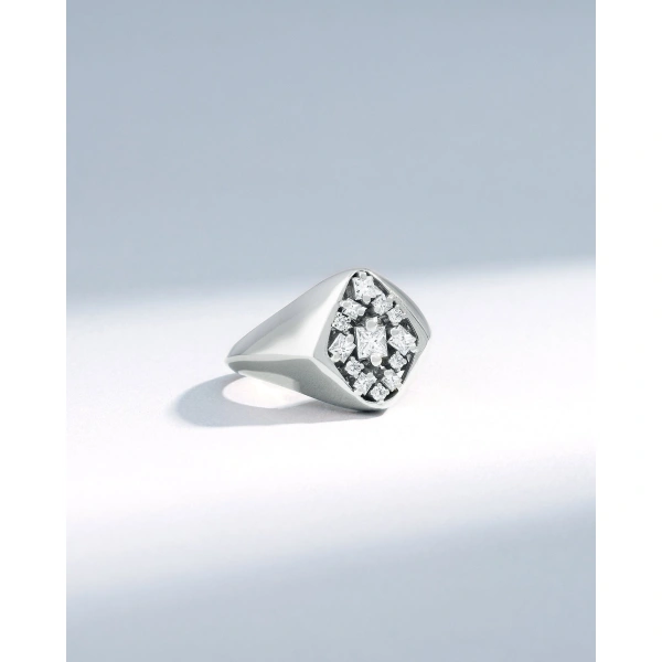 Suzanne Kalan La Fantaisie Star Diamond Signet Ring in 18K White Gold | Fine Rings | Coveti