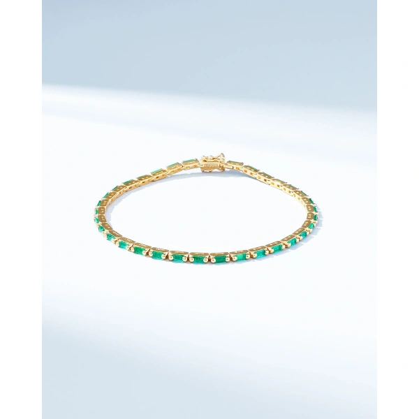 Suzanne Kalan Linear Emerald Tennis Bracelet in 18K Yellow Gold | Fine Bracelets | Coveti