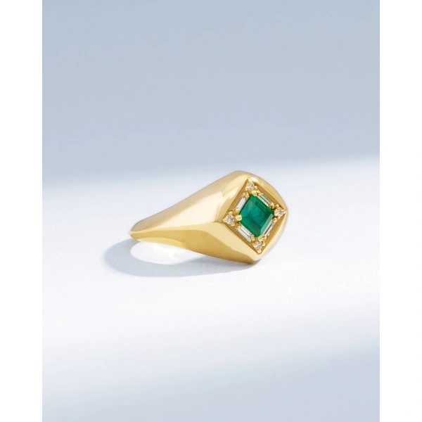 Suzanne Kalan Princess Emerald Signet Ring in 18K Yellow Gold | Fine Rings | Coveti