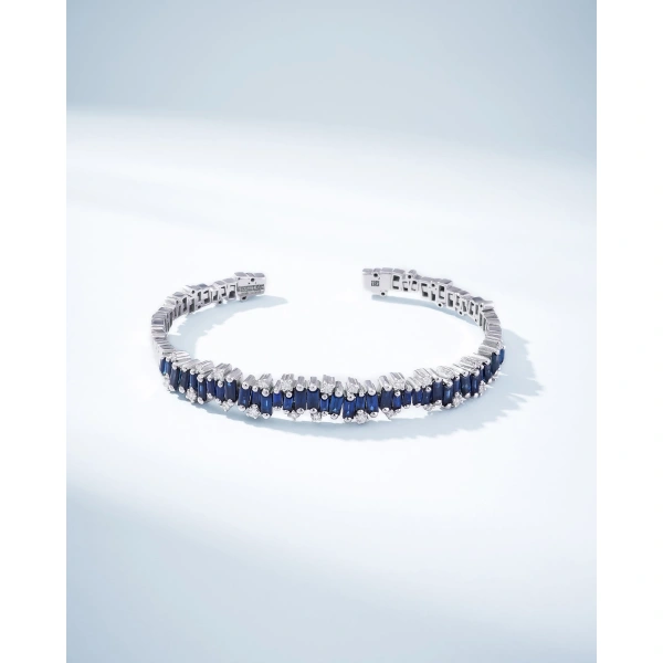 Suzanne Kalan Shimmer Audrey Dark Blue Sapphire Bangle in 18K White Gold | Fine Bracelets | Coveti