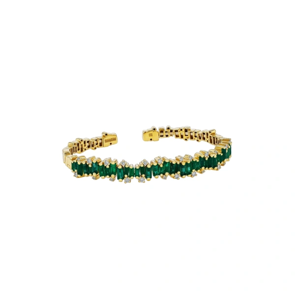 Suzanne Kalan Shimmer Audrey Emerald Bangle in 18K Yellow Gold | Fine Bracelets | Coveti