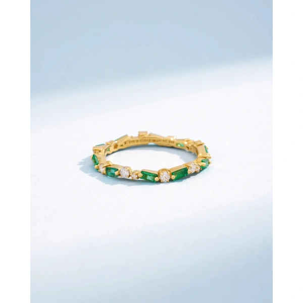 Suzanne Kalan Thin Mix Emerald Eternity Band in 18K Yellow Gold | Fine Rings | Coveti