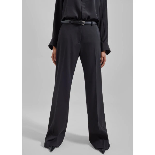 The Frankie Shop Jessie Leather Belt in Black, view 6