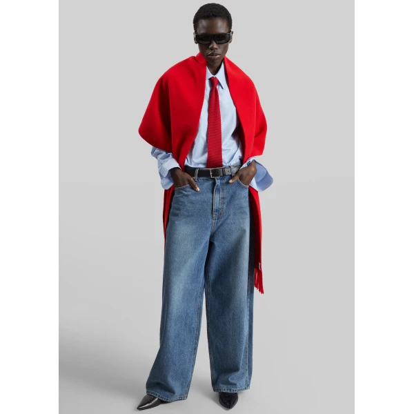 The Frankie Shop Kenny Tapered Leg Jeans in Medium Wash, view 4