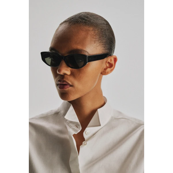 The Row Sunglasses C in Black, view 4