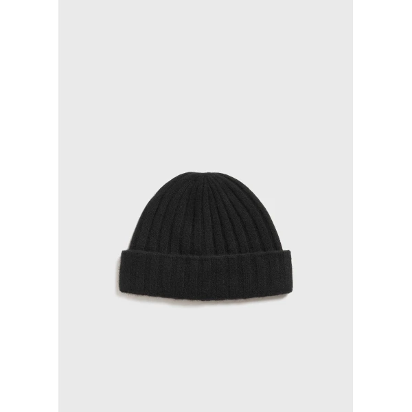 Toteme Cashmere beanie in Black, view 5
