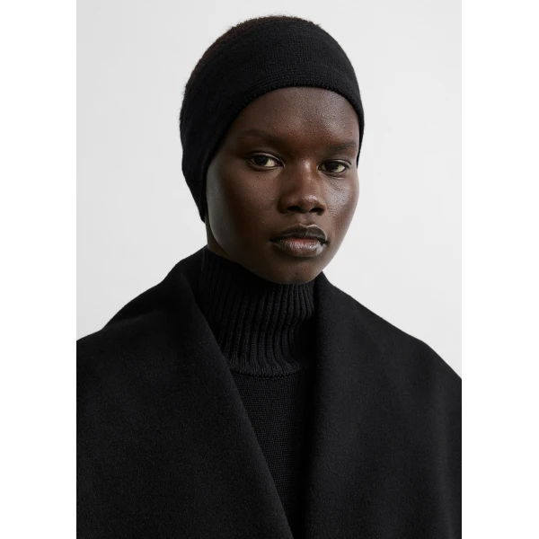 Toteme Cashmere headband in Black, view 2