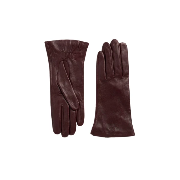 Leather gloves in Bordeaux
