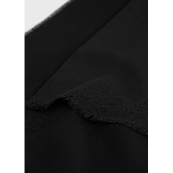Toteme Light wool scarf in Black, view 4