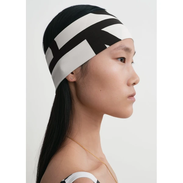 Toteme Monogram headband in Tofu, view 3