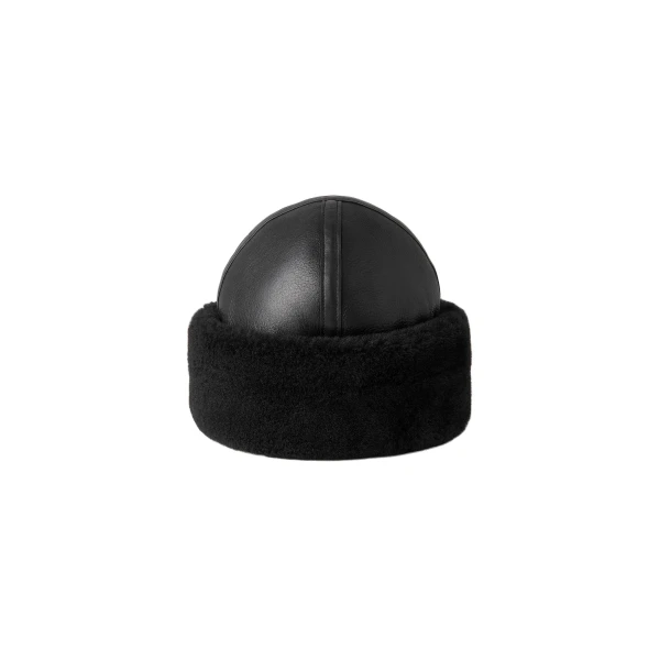Shearling winter hat in Black