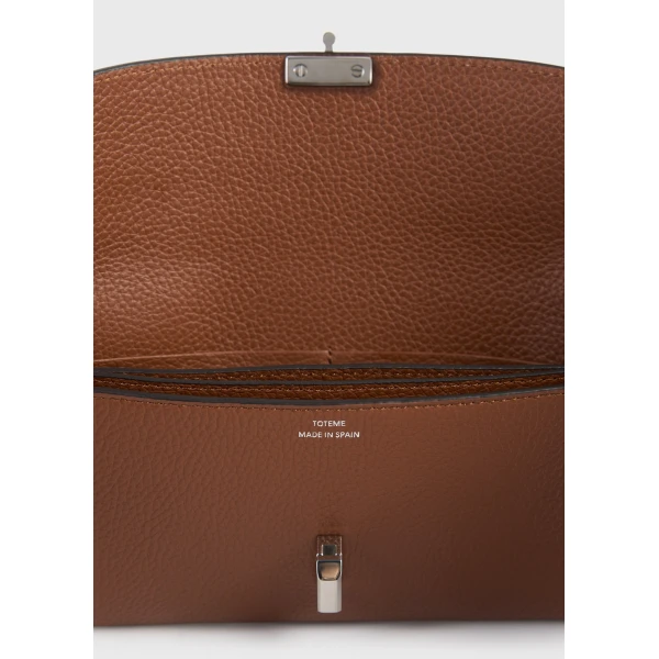Toteme T-Lock grained-leather wallet in Sienna, view 5