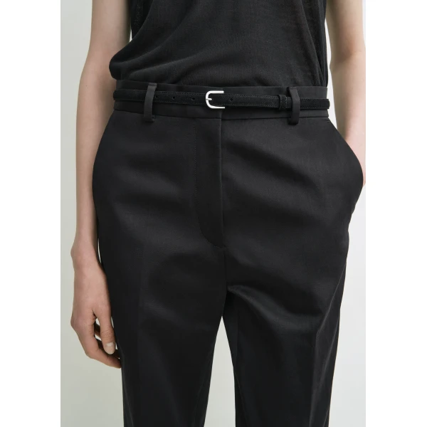 Toteme Thin suede belt in Black, view 2