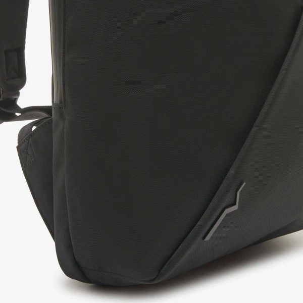 Valextra Assoluto Backpack in Black | Men Bags | Coveti