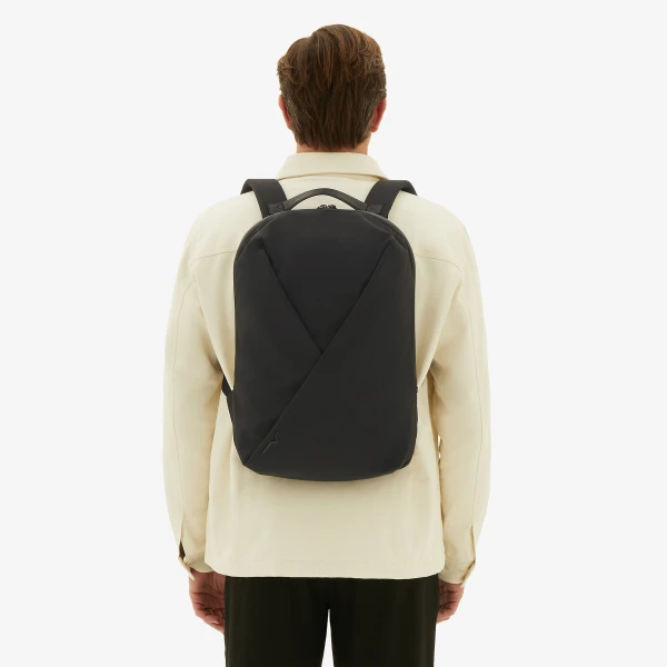 Valextra Assoluto Backpack in Black | Men Bags | Coveti