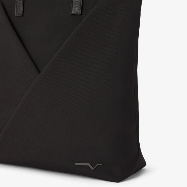 Valextra Assoluto Tote Bag in Black | Men Bags | Coveti