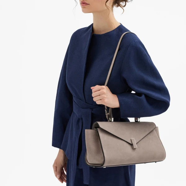 Valextra Iside Editor Senso Top Handle Medium Bag in Nude Pink | Totes & Top-Handle Bags | Coveti