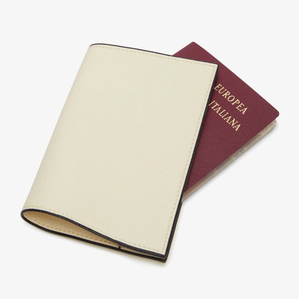 Valextra Passport Holder in Pergamena White | Wallets & Purses | Coveti