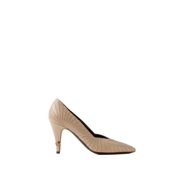 Versace Gianni Leather Pumps 90 mm in Beige | Heels | Coveti