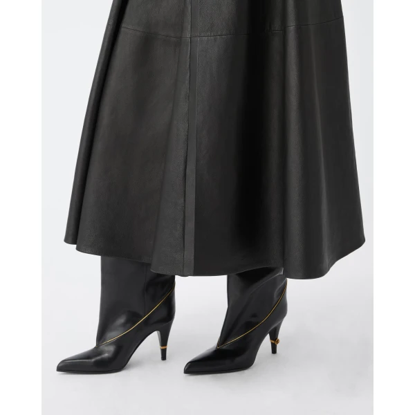 Versace Gianni Nappa Knee-High Boots 90 mm in Black, view 2 | Boots