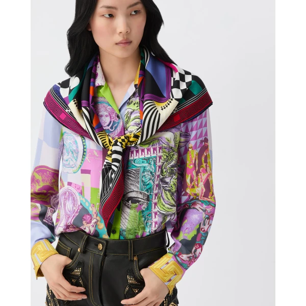 Versace Printed Silk Twill Scarf 90 cm in Teatro Print, view 2 | Scarves