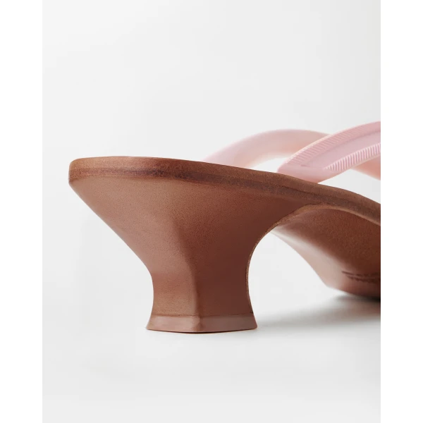 Versace Sophie Rubber Thong Sandals 40 mm in Pink, view 6 | Flip Flops & Slides
