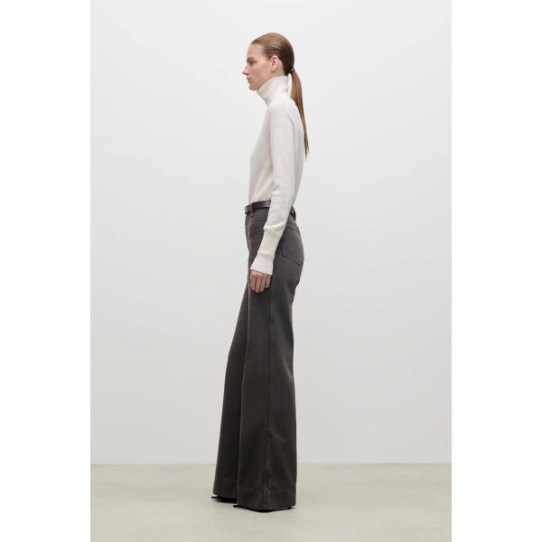 Victoria Beckham Alina Jean in Fossil Grey | Jeans | Coveti, view 3