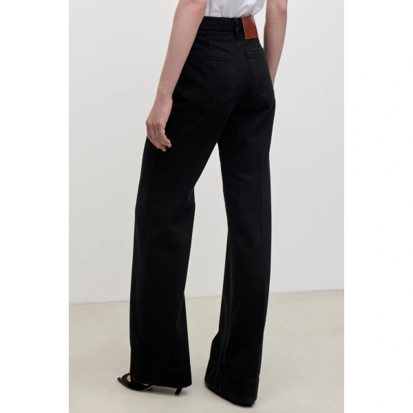 Victoria Beckham Alina Jean in Washed Black | Jeans | Coveti, view 5