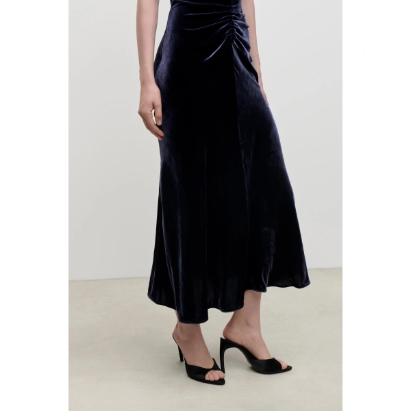 Victoria Beckham Bela Midi Dress in Navy | Midi Dresses | Coveti, view 5